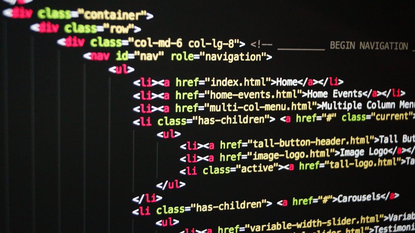 모니터에 표시된 HTML 내비게이션 코드